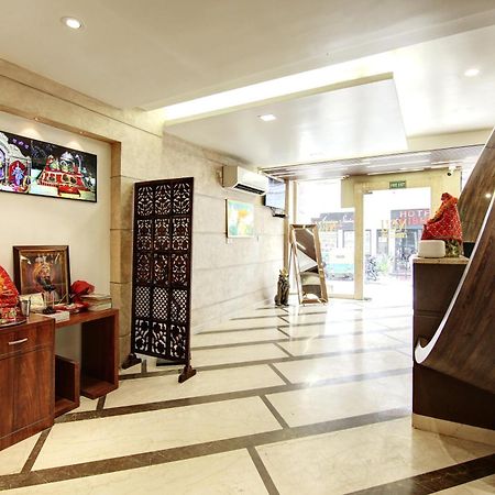 Hotel Neu Villa - Near Connaught Place & New Delhi Railway Station Ню Делхи Екстериор снимка